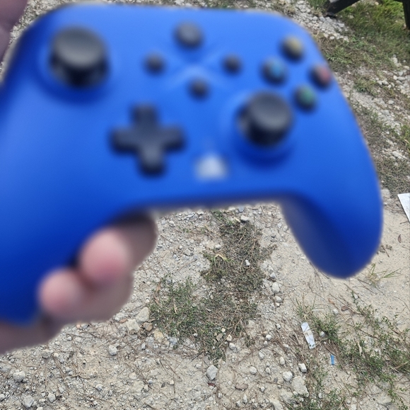 Vibrant Red and Blue Gaming Controllers - Picture 12 of 16